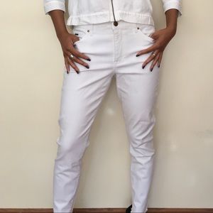NWOT Nine West White Straight Leg Skinny Jeans